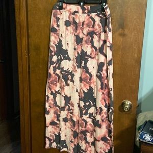 Size large APT 9 long skirt with elastic waist line